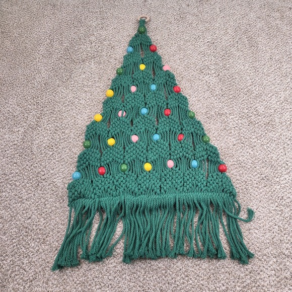 Vintage Green Macrame Christmas Tree Wall Hanging Wooden Beads Handmade - Picture 9 of 10